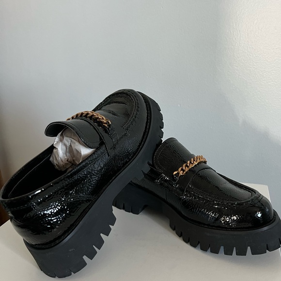 Princess Polly Unchained Patent Loafer - Picture 6 of 9